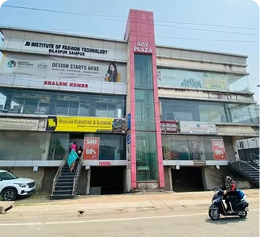 Roy Plaza, Jarahbhata
